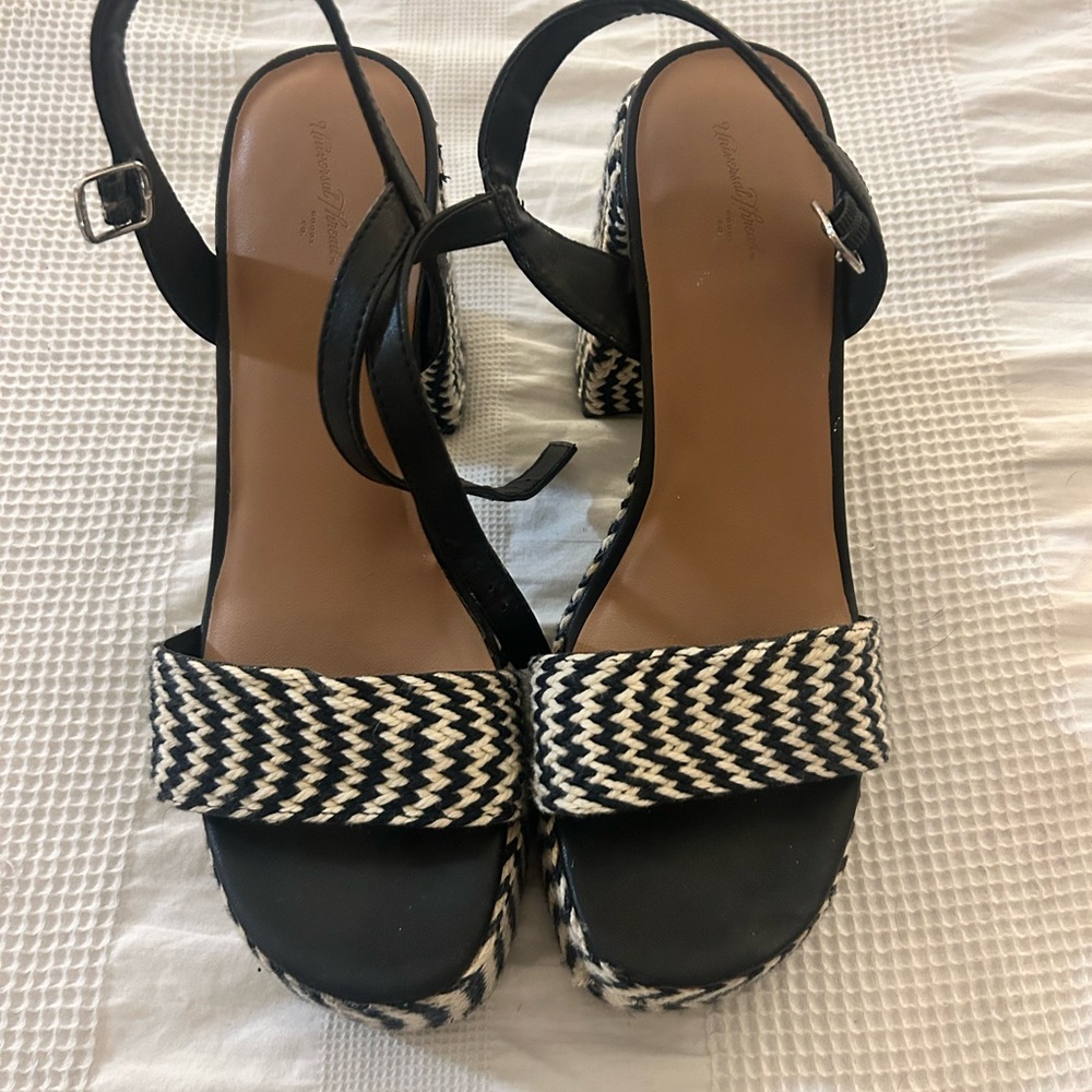 Universal Thread Black and White Heeled Sandals